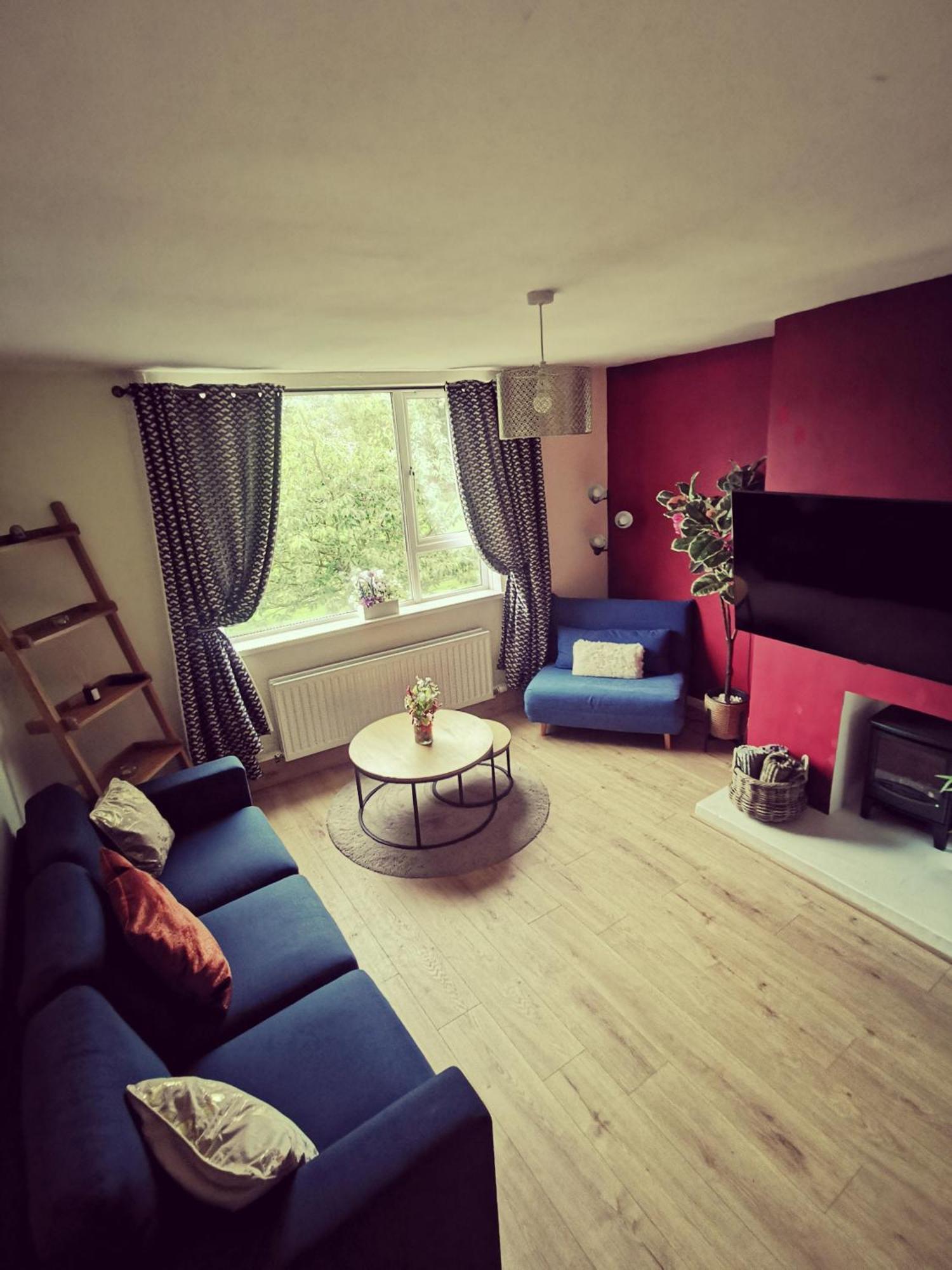 Entire 1 Bed Spacious Apartment, Private Balcony & Study Room Near City Whitehouse  Exteriör bild